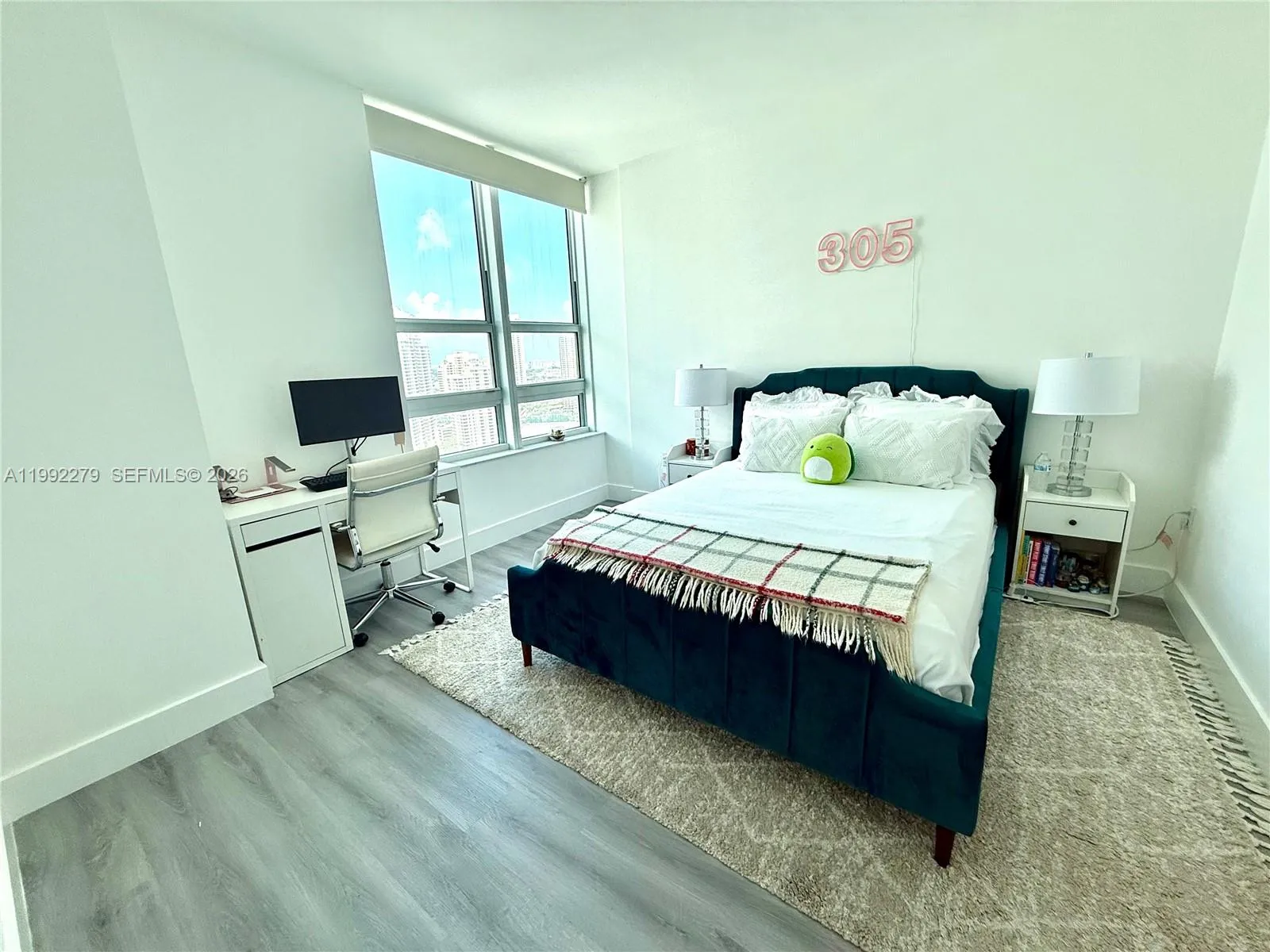 950 Brickell Bay Dr 2706, Miami, Florida 33131, Miami, Florida 33131, 2 Bedrooms Bedrooms, ,2 BathroomsBathrooms,Residential,For Sale,950 Brickell Bay Dr 2706, Miami, Florida 33131,A11992279