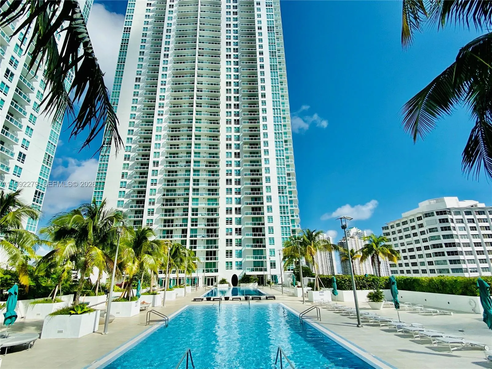 950 Brickell Bay Dr 2706, Miami, Florida 33131, Miami, Florida 33131, 2 Bedrooms Bedrooms, ,2 BathroomsBathrooms,Residential,For Sale,950 Brickell Bay Dr 2706, Miami, Florida 33131,A11992279