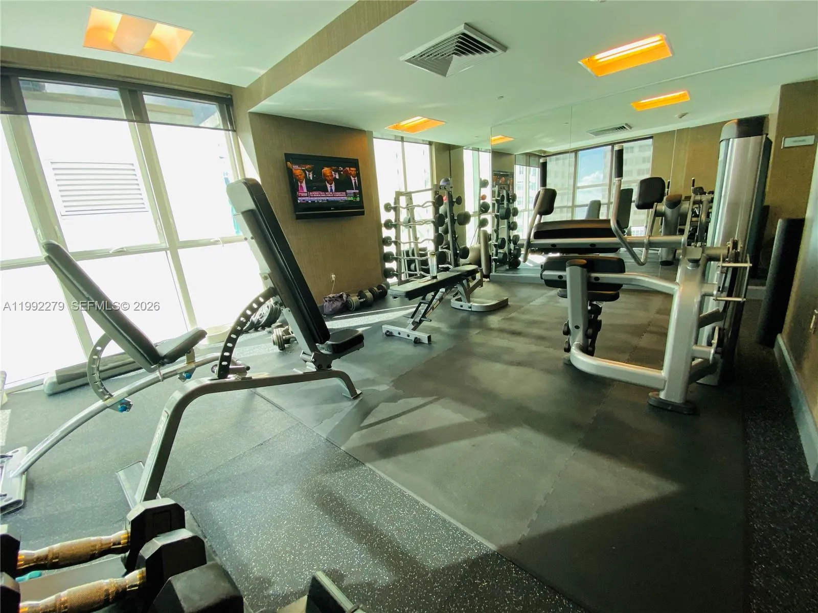 950 Brickell Bay Dr 2706, Miami, Florida 33131, Miami, Florida 33131, 2 Bedrooms Bedrooms, ,2 BathroomsBathrooms,Residential,For Sale,950 Brickell Bay Dr 2706, Miami, Florida 33131,A11992279