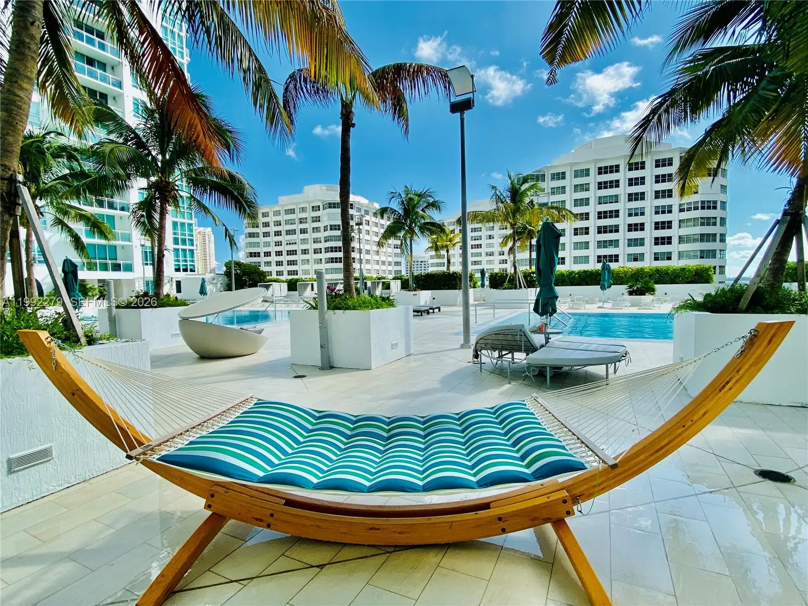 950 Brickell Bay Dr 2706, Miami, Florida 33131, Miami, Florida 33131, 2 Bedrooms Bedrooms, ,2 BathroomsBathrooms,Residential,For Sale,950 Brickell Bay Dr 2706, Miami, Florida 33131,A11992279