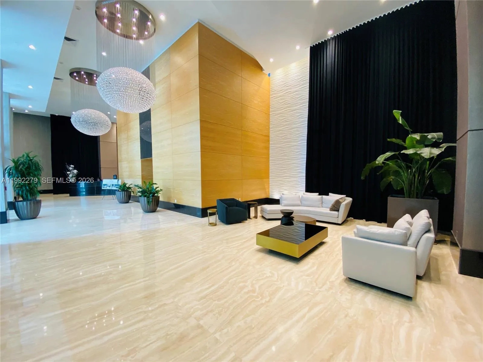 950 Brickell Bay Dr 2706, Miami, Florida 33131, Miami, Florida 33131, 2 Bedrooms Bedrooms, ,2 BathroomsBathrooms,Residential,For Sale,950 Brickell Bay Dr 2706, Miami, Florida 33131,A11992279