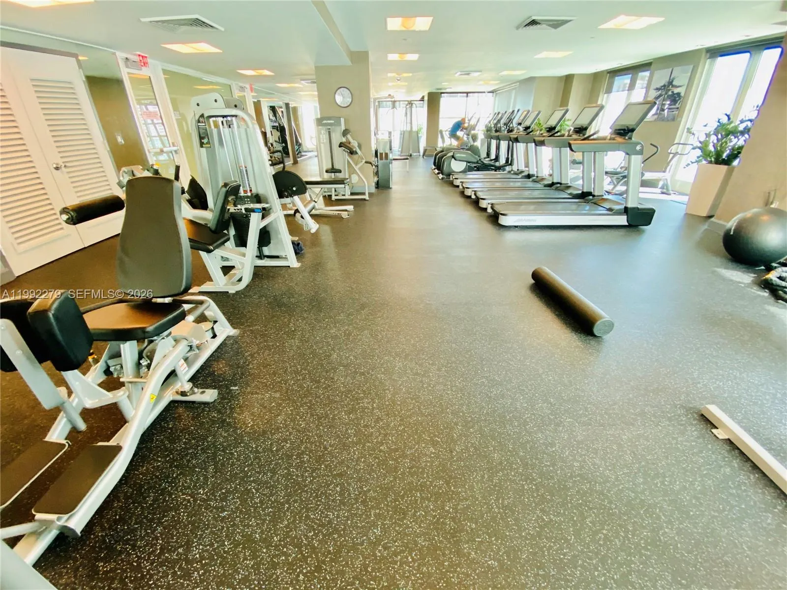 950 Brickell Bay Dr 2706, Miami, Florida 33131, Miami, Florida 33131, 2 Bedrooms Bedrooms, ,2 BathroomsBathrooms,Residential,For Sale,950 Brickell Bay Dr 2706, Miami, Florida 33131,A11992279