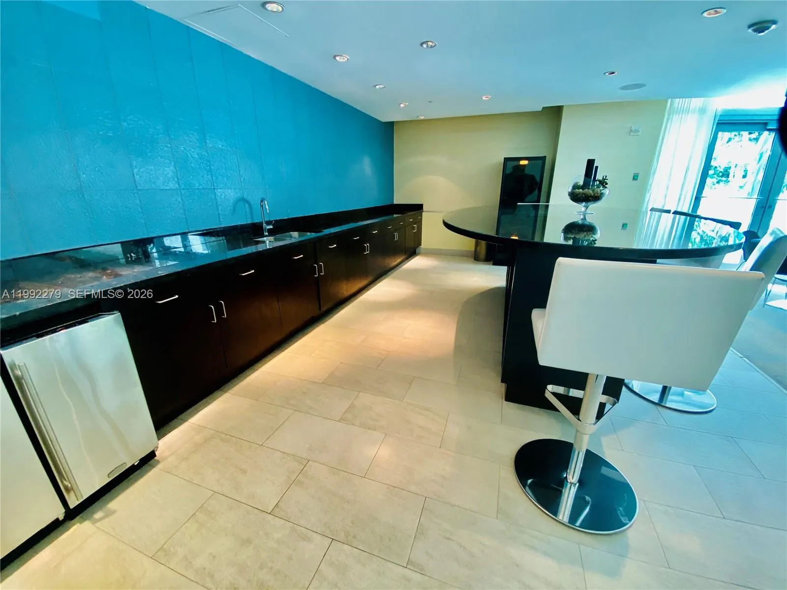 950 Brickell Bay Dr 2706, Miami, Florida 33131, Miami, Florida 33131, 2 Bedrooms Bedrooms, ,2 BathroomsBathrooms,Residential,For Sale,950 Brickell Bay Dr 2706, Miami, Florida 33131,A11992279