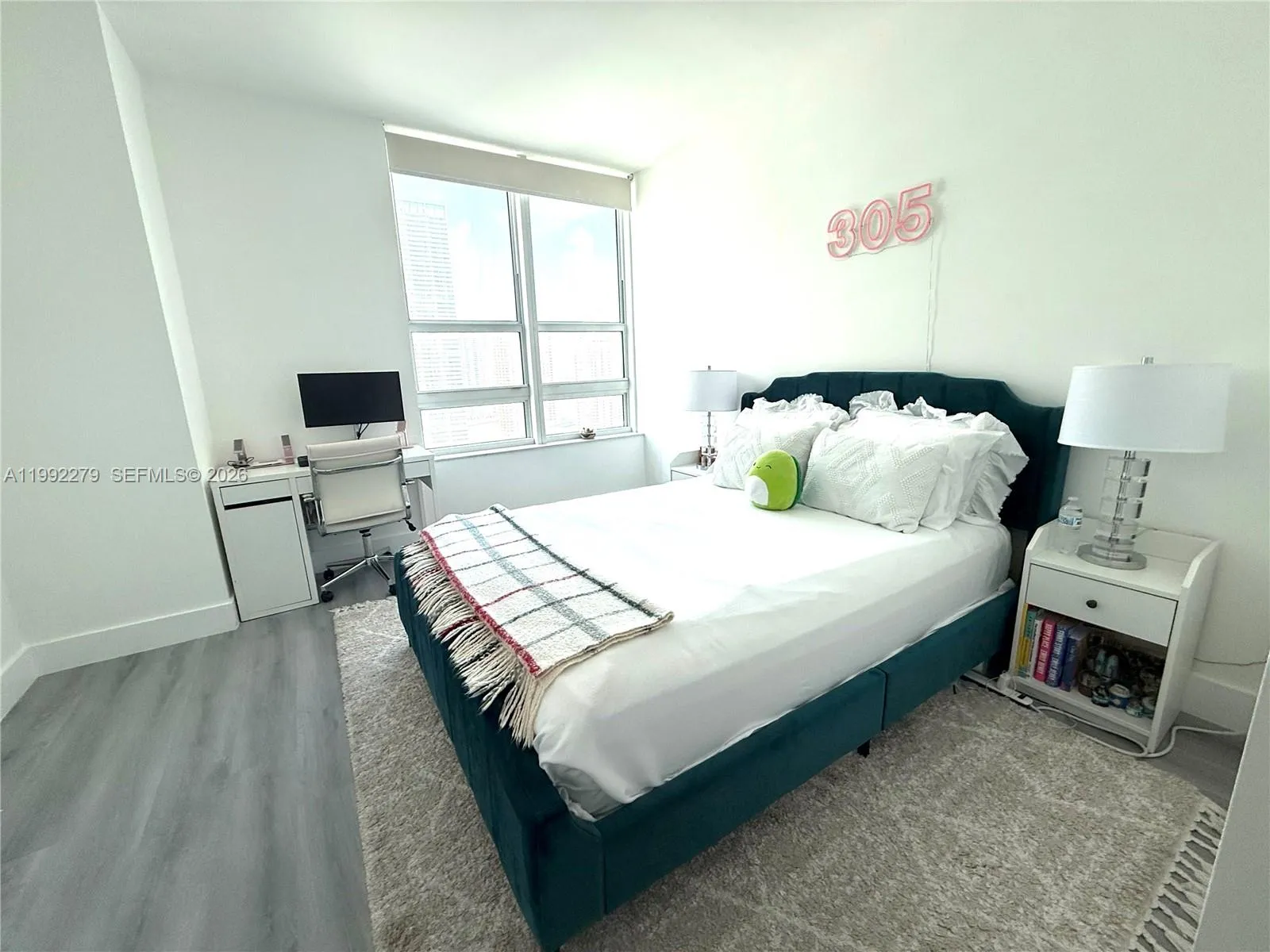 950 Brickell Bay Dr 2706, Miami, Florida 33131, Miami, Florida 33131, 2 Bedrooms Bedrooms, ,2 BathroomsBathrooms,Residential,For Sale,950 Brickell Bay Dr 2706, Miami, Florida 33131,A11992279