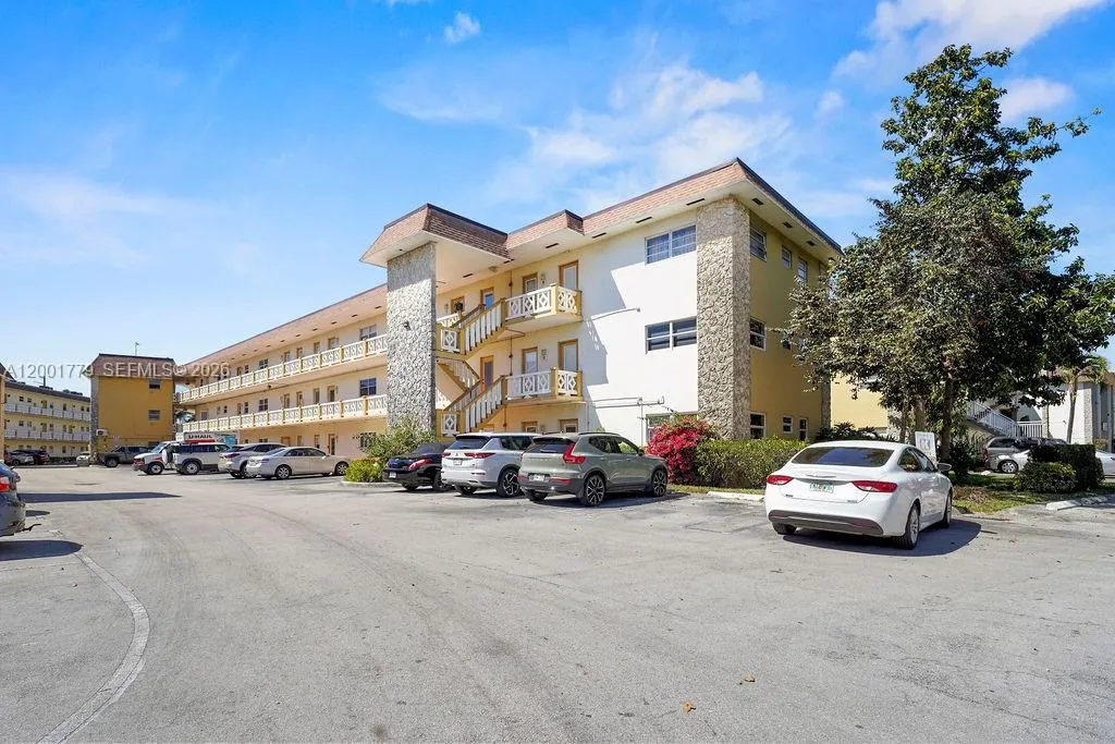 5121 W Oakland Park Blvd 109, Lauderdale Lakes, Fl, Lauderdale Lakes, Florida 33313, 2 Bedrooms Bedrooms, ,2 BathroomsBathrooms,Residential,For Sale,5121 W Oakland Park Blvd 109, Lauderdale Lakes, Fl,A12001779