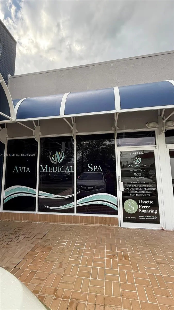 Main entrance to Medical Spa Store front shopping center