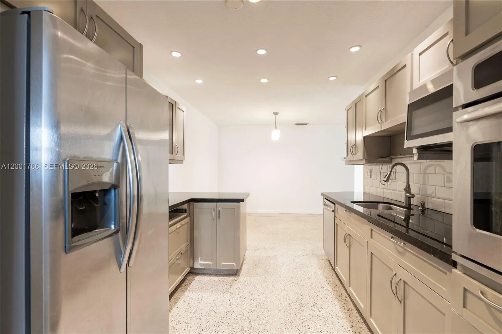 565 Ne 160th Ter, Miami, Florida 33162, Miami, Florida 33162, 4 Bedrooms Bedrooms, ,3 BathroomsBathrooms,Residential,For Sale,565 Ne 160th Ter, Miami, Florida 33162,A12001786
