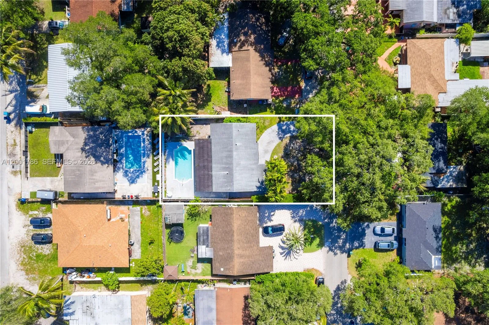 565 Ne 160th Ter, Miami, Florida 33162, Miami, Florida 33162, 4 Bedrooms Bedrooms, ,3 BathroomsBathrooms,Residential,For Sale,565 Ne 160th Ter, Miami, Florida 33162,A12001786