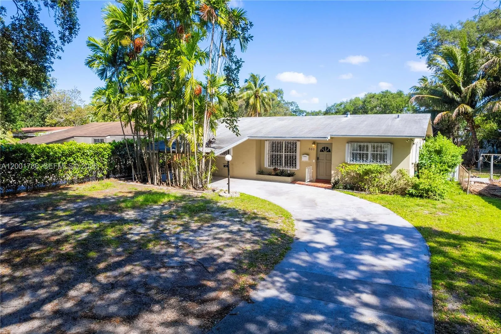 565 Ne 160th Ter, Miami, Florida 33162, Miami, Florida 33162, 4 Bedrooms Bedrooms, ,3 BathroomsBathrooms,Residential,For Sale,565 Ne 160th Ter, Miami, Florida 33162,A12001786