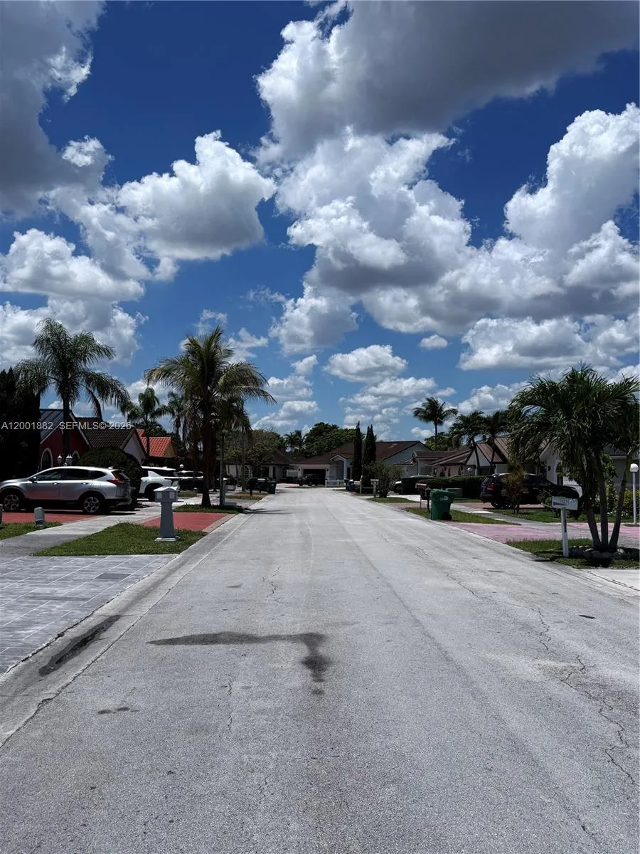 14220 Sw 53rd St B, Miami, Florida 33175, Miami, Florida 33175, ,1 BathroomBathrooms,Residential Lease,For Rent,14220 Sw 53rd St B, Miami, Florida 33175,A12001882