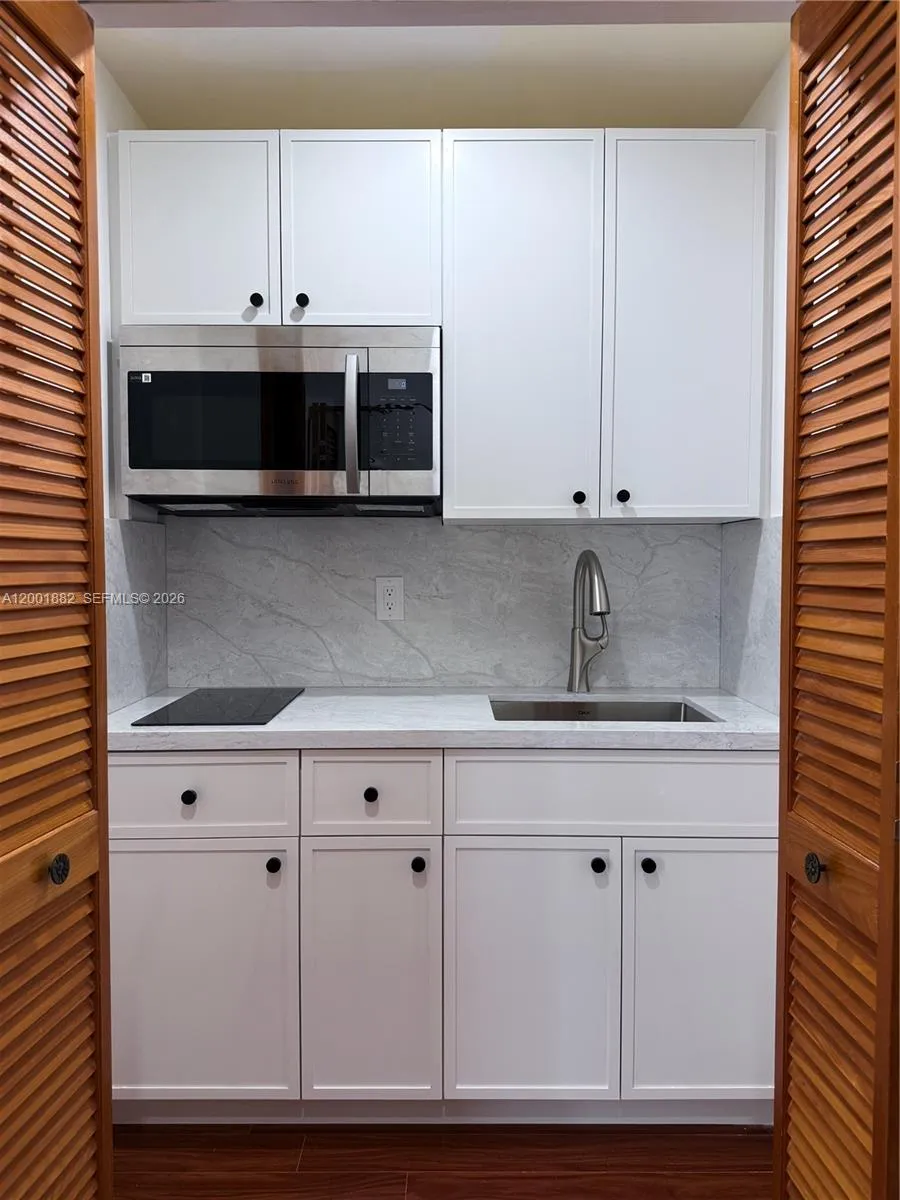 14220 Sw 53rd St B, Miami, Florida 33175, Miami, Florida 33175, ,1 BathroomBathrooms,Residential Lease,For Rent,14220 Sw 53rd St B, Miami, Florida 33175,A12001882