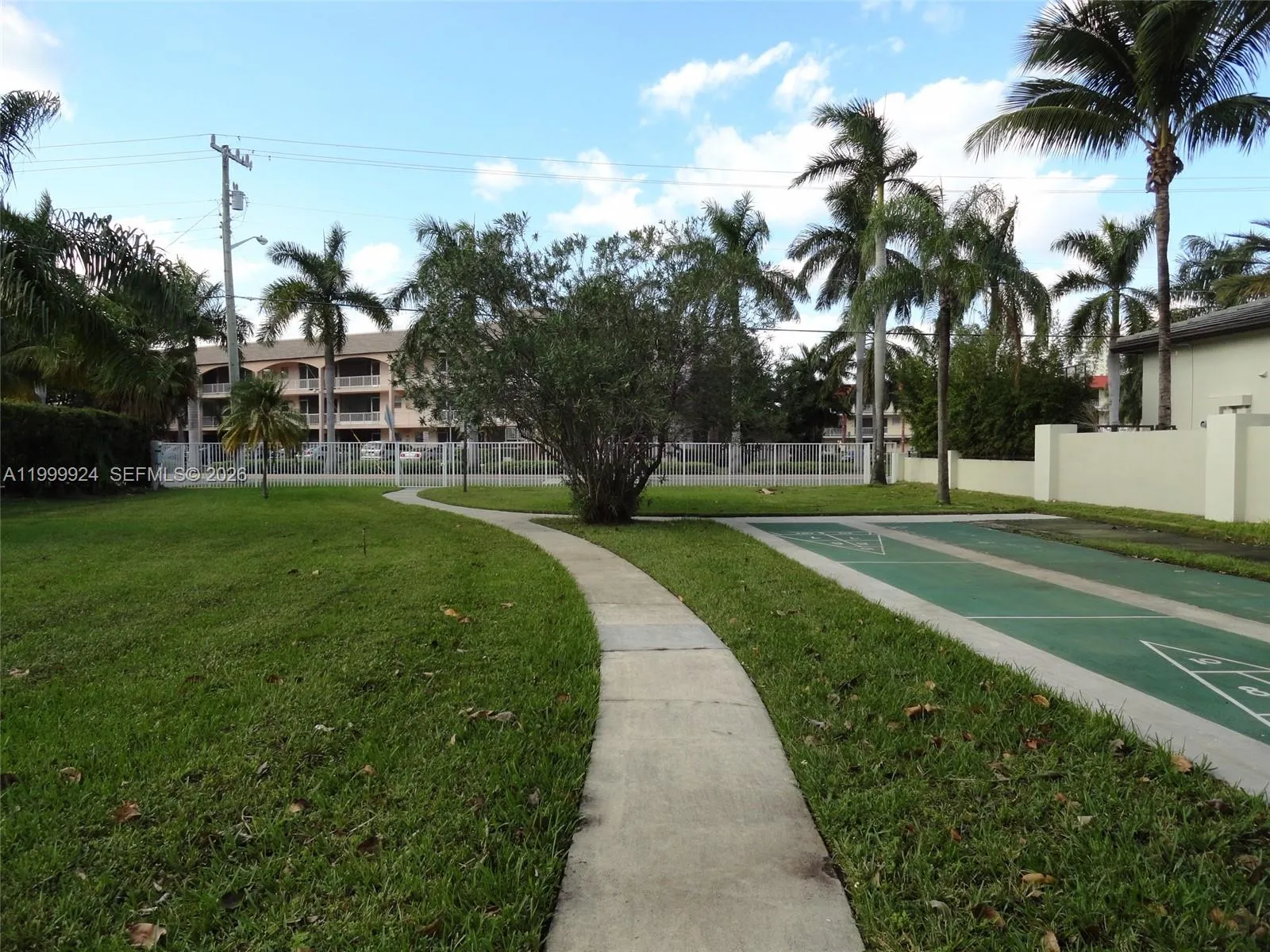 Private park on the intracoastal\n