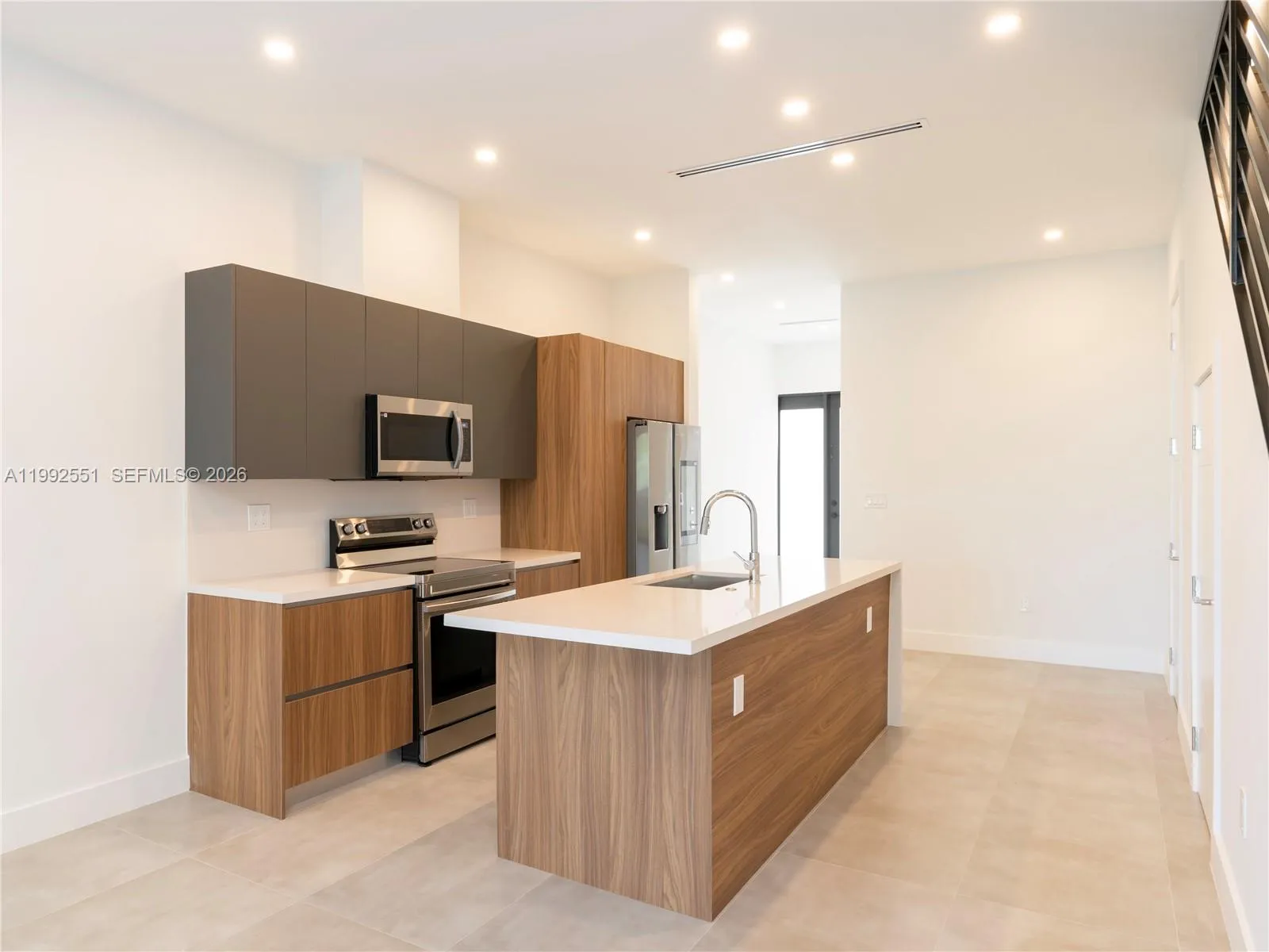 1118 Ne 10th Ave, Fort Lauderdale, Florida 33304, Fort Lauderdale, Florida 33304, 3 Bedrooms Bedrooms, ,2 BathroomsBathrooms,Residential,For Sale,1118 Ne 10th Ave, Fort Lauderdale, Florida 33304,A11992551
