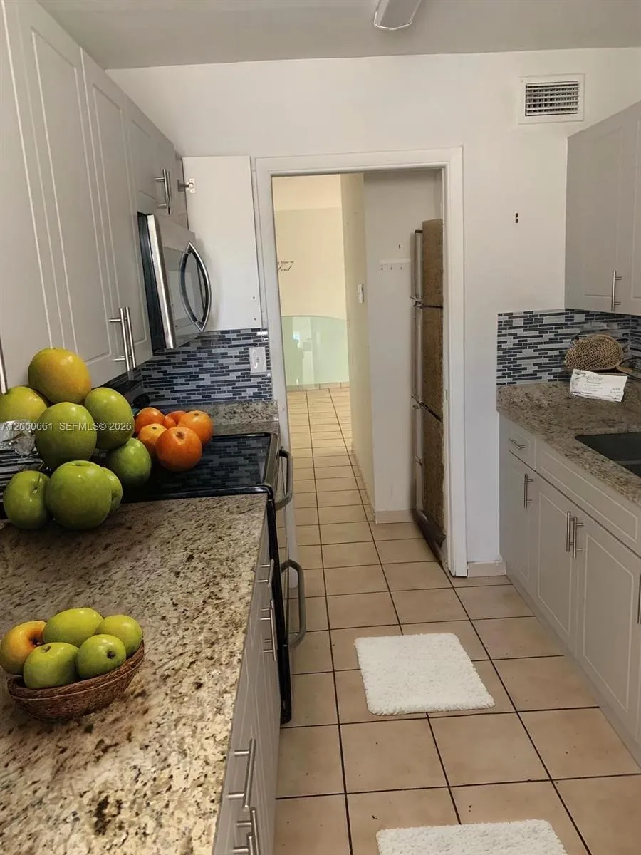 7345 W 4th Ave 203, Hialeah, Florida 33014, Hialeah, Florida 33014, 2 Bedrooms Bedrooms, ,2 BathroomsBathrooms,Residential Lease,For Rent,7345 W 4th Ave 203, Hialeah, Florida 33014,A12000661