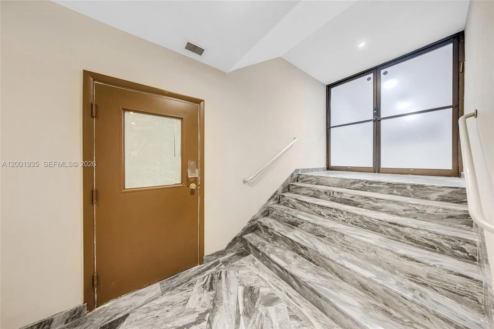5401 Collins Ave Cu-9, Miami Beach, Florida 33140, Miami Beach, Florida 33140, ,Commercial Sale,For Sale,5401 Collins Ave Cu-9, Miami Beach, Florida 33140,A12001935