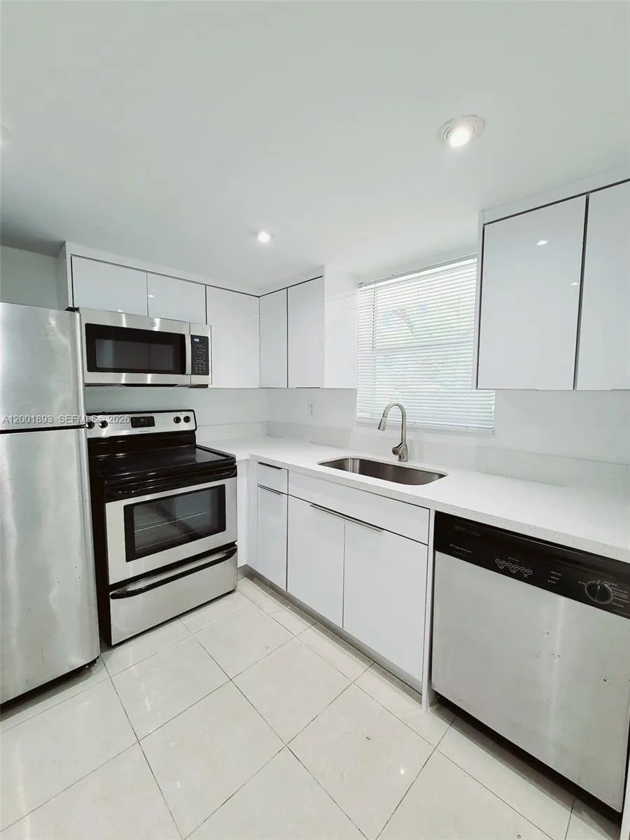 9375 Fontainebleau Blvd L107, Miami, Florida 33172, Miami, Florida 33172, 2 Bedrooms Bedrooms, ,2 BathroomsBathrooms,Residential,For Sale,9375 Fontainebleau Blvd L107, Miami, Florida 33172,A12001893