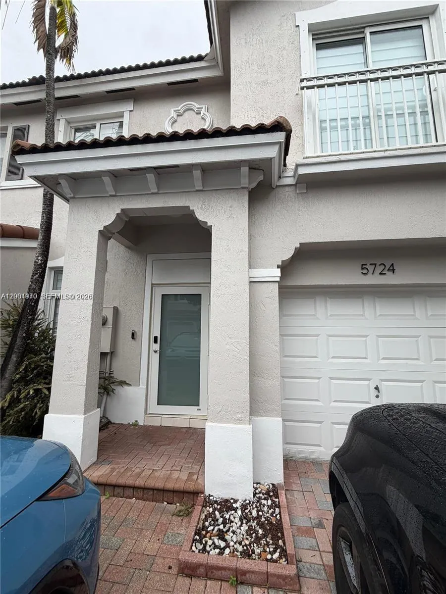 5724 Nw 112th Pl 5724, Doral, Florida 33178, Doral, Florida 33178, 4 Bedrooms Bedrooms, ,3 BathroomsBathrooms,Residential Lease,For Rent,5724 Nw 112th Pl 5724, Doral, Florida 33178,A12001970
