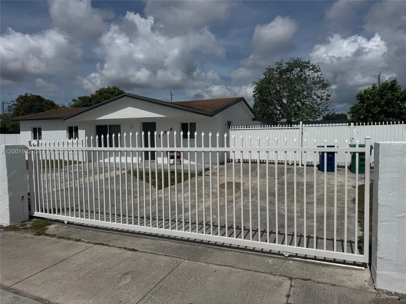 19710 Nw 46th Ave 1, Miami Gardens, Florida 33055, Miami Gardens, Florida 33055, 3 Bedrooms Bedrooms, ,2 BathroomsBathrooms,Residential Lease,For Rent,19710 Nw 46th Ave 1, Miami Gardens, Florida 33055,A12001982