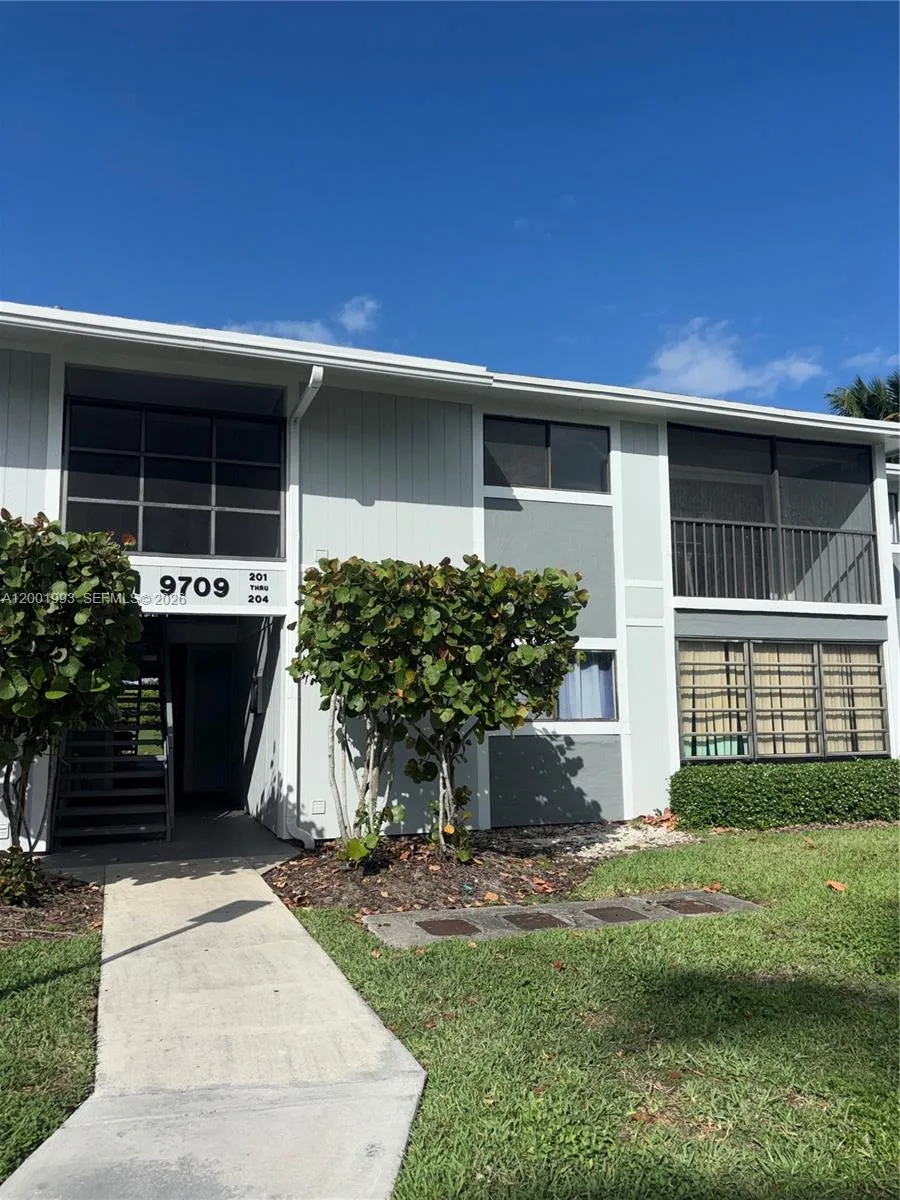 9709 Hammocks Blvd 204, Miami, Florida 33196, Miami, Florida 33196, 2 Bedrooms Bedrooms, ,2 BathroomsBathrooms,Residential Lease,For Rent,9709 Hammocks Blvd 204, Miami, Florida 33196,A12001993