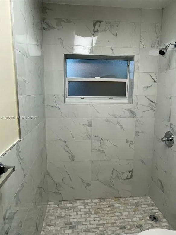 1720 Pierce St 1, Hollywood, Florida 33020, Hollywood, Florida 33020, 1 Bedroom Bedrooms, ,1 BathroomBathrooms,Residential Lease,For Rent,1720 Pierce St 1, Hollywood, Florida 33020,A12002009