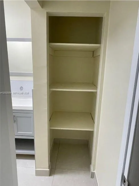 1720 Pierce St 1, Hollywood, Florida 33020, Hollywood, Florida 33020, 1 Bedroom Bedrooms, ,1 BathroomBathrooms,Residential Lease,For Rent,1720 Pierce St 1, Hollywood, Florida 33020,A12002009