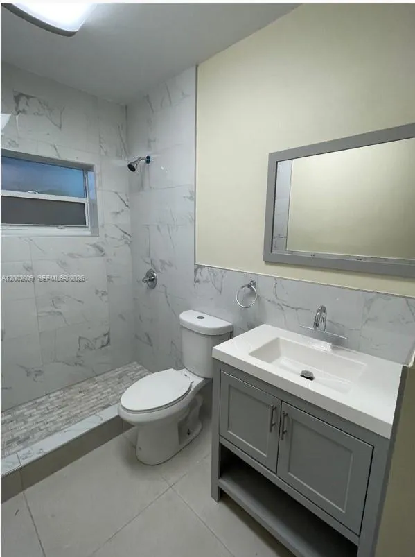 1720 Pierce St 1, Hollywood, Florida 33020, Hollywood, Florida 33020, 1 Bedroom Bedrooms, ,1 BathroomBathrooms,Residential Lease,For Rent,1720 Pierce St 1, Hollywood, Florida 33020,A12002009