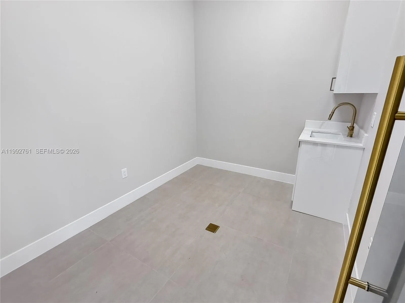 12750 Nw 17th St 220, Sweetwater, Florida 33182, Sweetwater, Florida 33182, ,Commercial Lease,For Rent,12750 Nw 17th St 220, Sweetwater, Florida 33182,A11992761