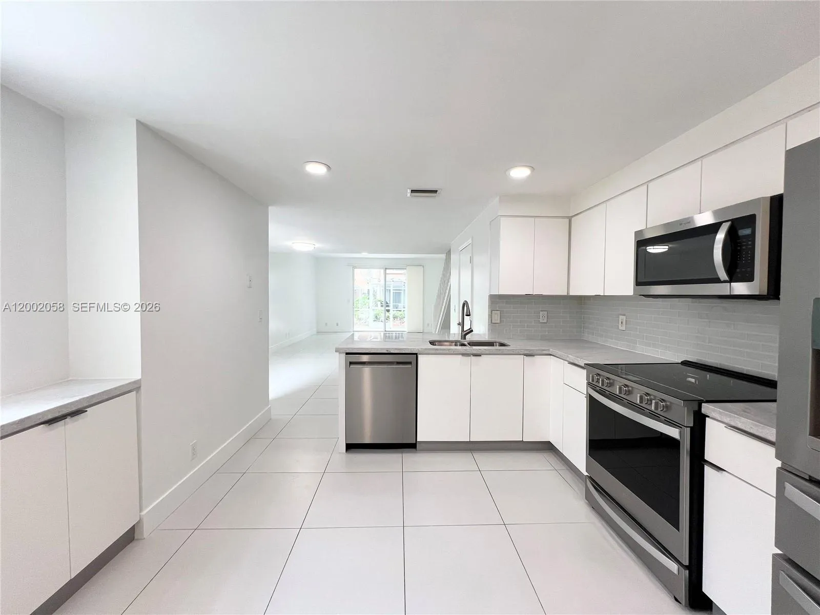 1524 Coronado Rd, Weston, Florida 33327, Weston, Florida 33327, 3 Bedrooms Bedrooms, ,2 BathroomsBathrooms,Residential Lease,For Rent,1524 Coronado Rd, Weston, Florida 33327,A12002058