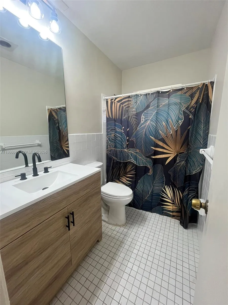 5706 Lincoln St, Hollywood, Florida 33021, Hollywood, Florida 33021, ,Residential Income,For Sale,5706 Lincoln St, Hollywood, Florida 33021,A11999911