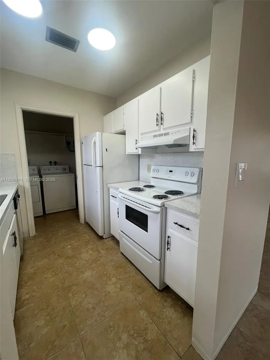 5706 Lincoln St, Hollywood, Florida 33021, Hollywood, Florida 33021, ,Residential Income,For Sale,5706 Lincoln St, Hollywood, Florida 33021,A11999911