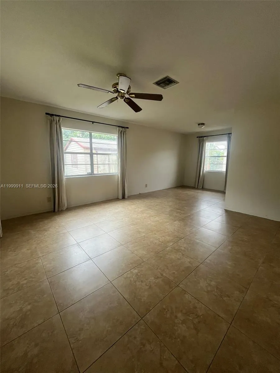 5706 Lincoln St, Hollywood, Florida 33021, Hollywood, Florida 33021, ,Residential Income,For Sale,5706 Lincoln St, Hollywood, Florida 33021,A11999911