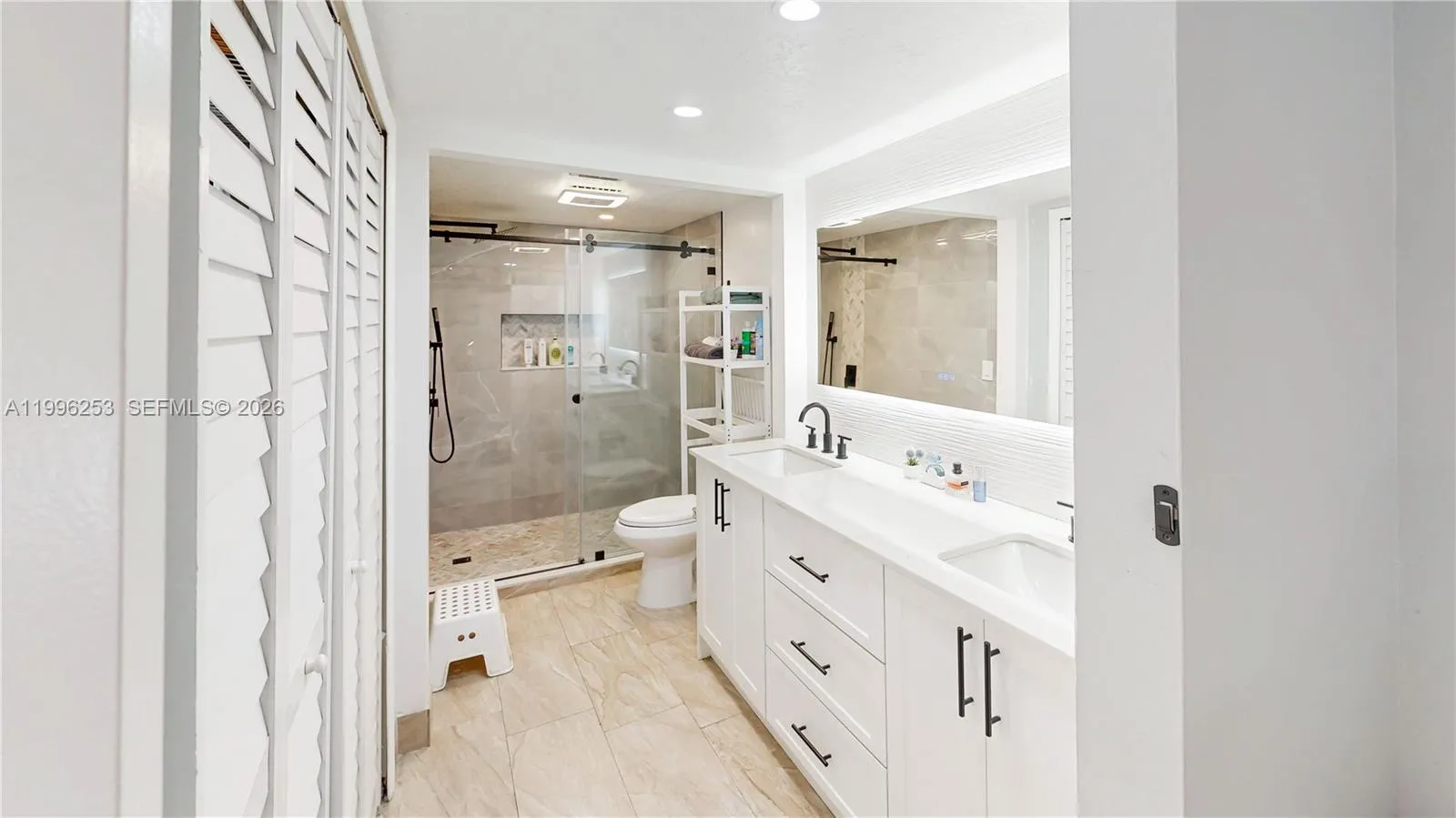 10101 Sw 154th Cir Ct 107-11, Miami, Florida 33196, Miami, Florida 33196, 3 Bedrooms Bedrooms, ,2 BathroomsBathrooms,Residential,For Sale,10101 Sw 154th Cir Ct 107-11, Miami, Florida 33196,A11996253