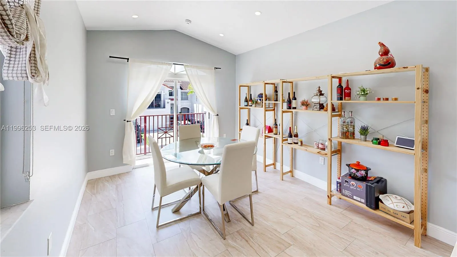 10101 Sw 154th Cir Ct 107-11, Miami, Florida 33196, Miami, Florida 33196, 3 Bedrooms Bedrooms, ,2 BathroomsBathrooms,Residential,For Sale,10101 Sw 154th Cir Ct 107-11, Miami, Florida 33196,A11996253