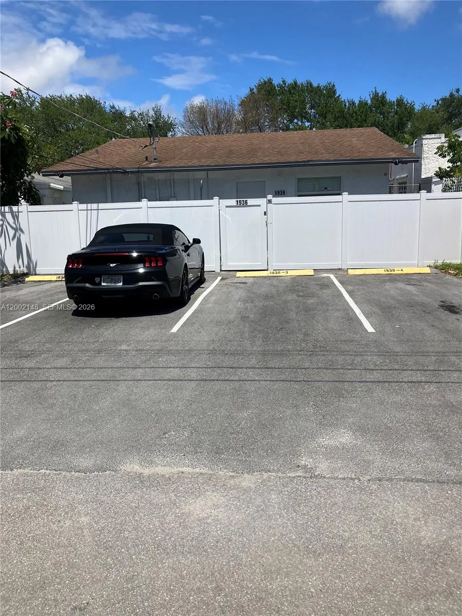 1936 Washington St, Hollywood, Florida 33020, Hollywood, Florida 33020, ,Residential Income,For Sale,1936 Washington St, Hollywood, Florida 33020,A12002148