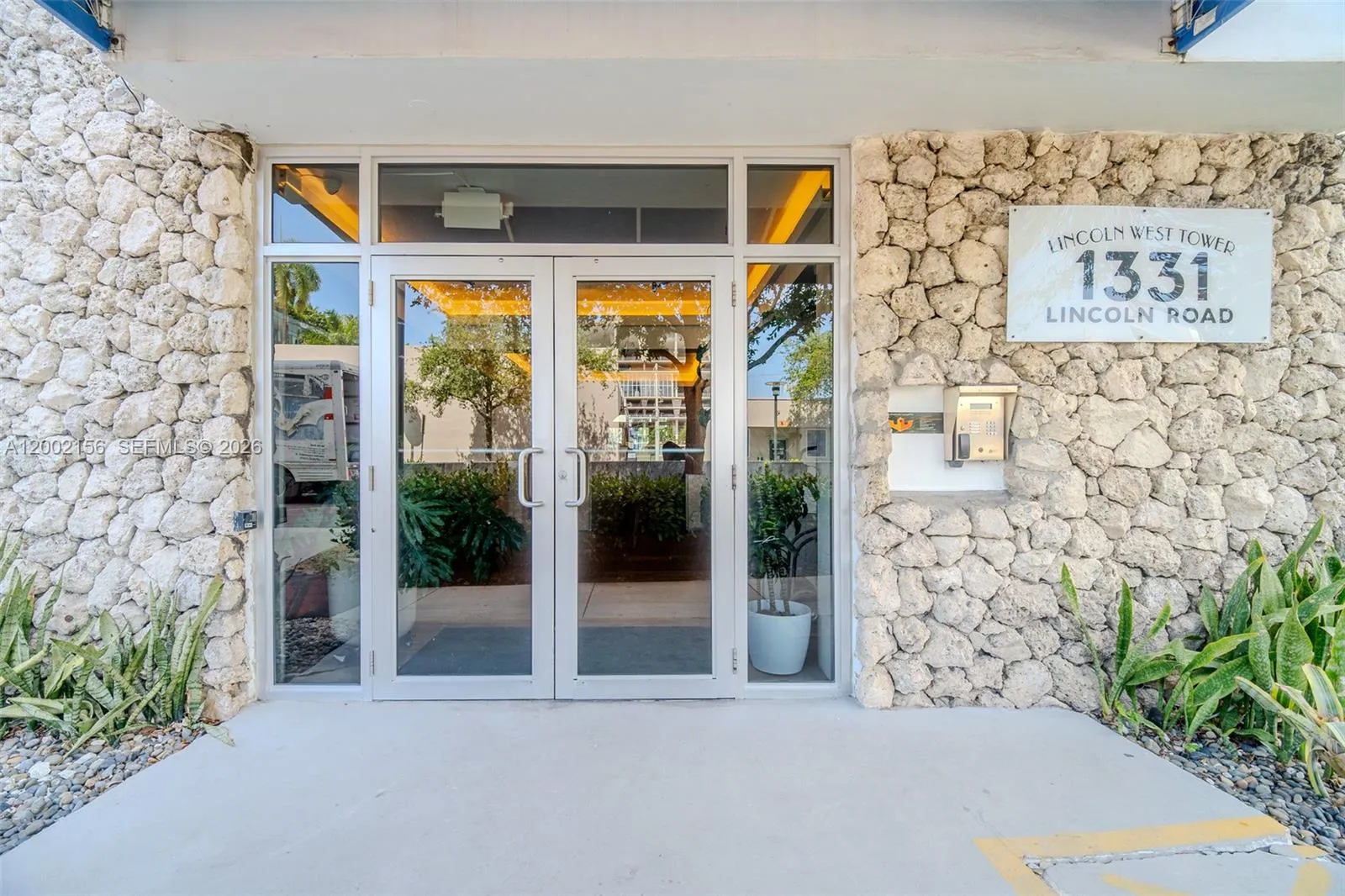 1331 Lincoln Rd 804, Miami Beach, Florida 33139, Miami Beach, Florida 33139, 2 Bedrooms Bedrooms, ,1 BathroomBathrooms,Residential,For Sale,1331 Lincoln Rd 804, Miami Beach, Florida 33139,A12002156