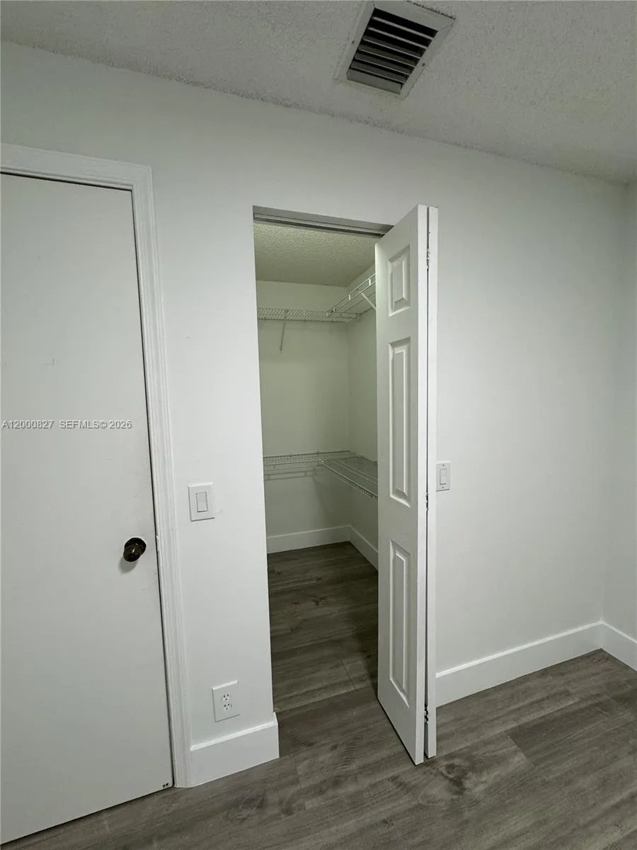4136 Pine Ridge Ln, Weston, Florida 33331, Weston, Florida 33331, 3 Bedrooms Bedrooms, ,2 BathroomsBathrooms,Residential Lease,For Rent,4136 Pine Ridge Ln, Weston, Florida 33331,A12000827