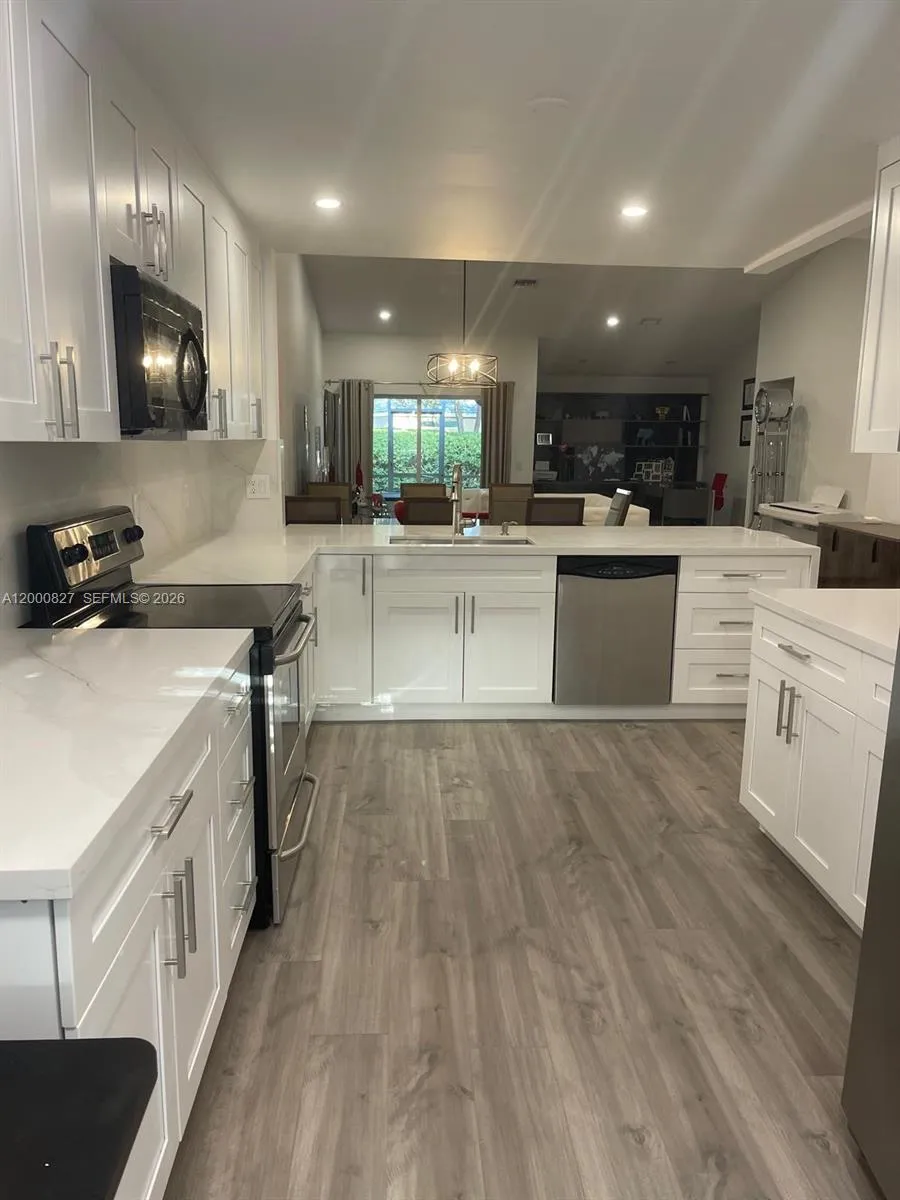 4136 Pine Ridge Ln, Weston, Florida 33331, Weston, Florida 33331, 3 Bedrooms Bedrooms, ,2 BathroomsBathrooms,Residential Lease,For Rent,4136 Pine Ridge Ln, Weston, Florida 33331,A12000827