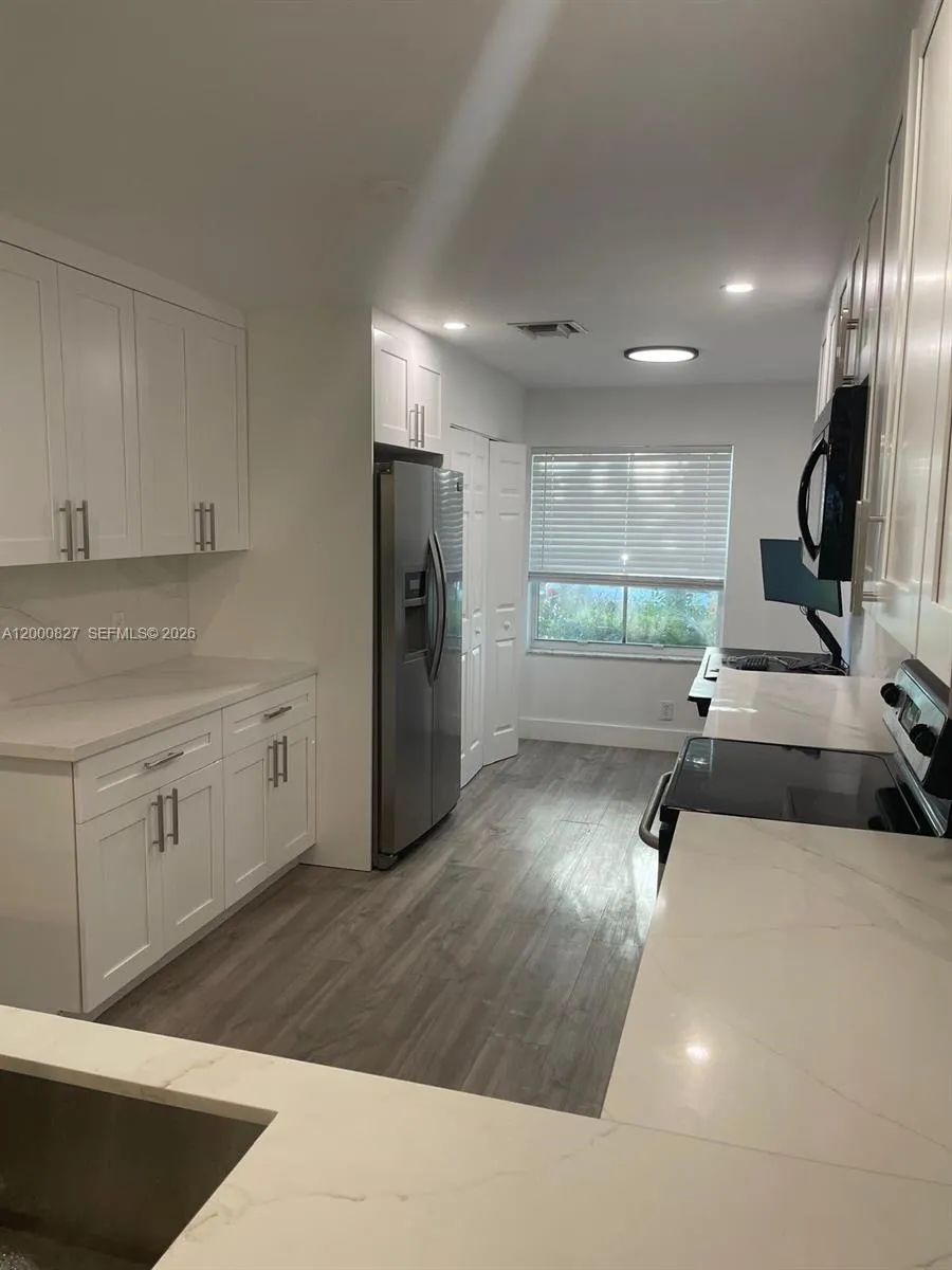 4136 Pine Ridge Ln, Weston, Florida 33331, Weston, Florida 33331, 3 Bedrooms Bedrooms, ,2 BathroomsBathrooms,Residential Lease,For Rent,4136 Pine Ridge Ln, Weston, Florida 33331,A12000827