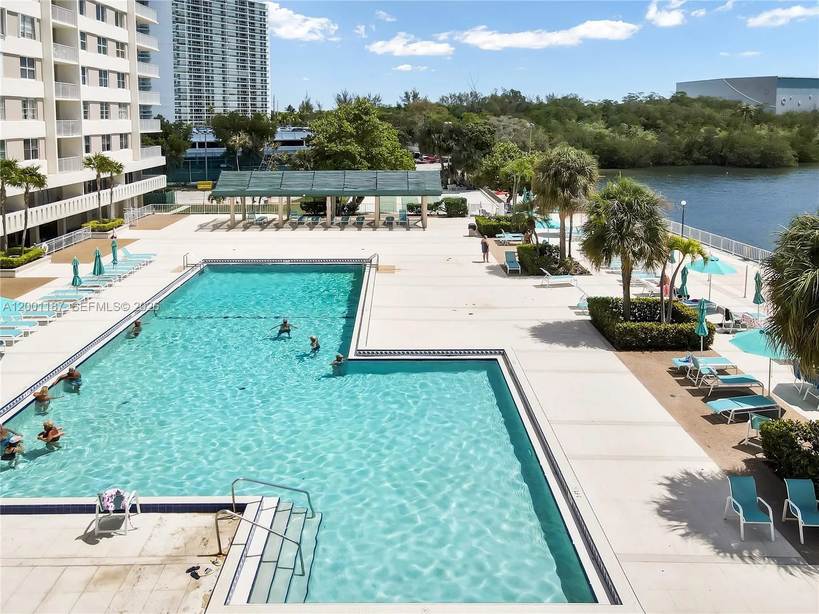 300 Bayview Dr 315, Sunny Isles Beach, Florida 331, Sunny Isles Beach, Florida 33160, 2 Bedrooms Bedrooms, ,2 BathroomsBathrooms,Residential,For Sale,300 Bayview Dr 315, Sunny Isles Beach, Florida 331,A12001187