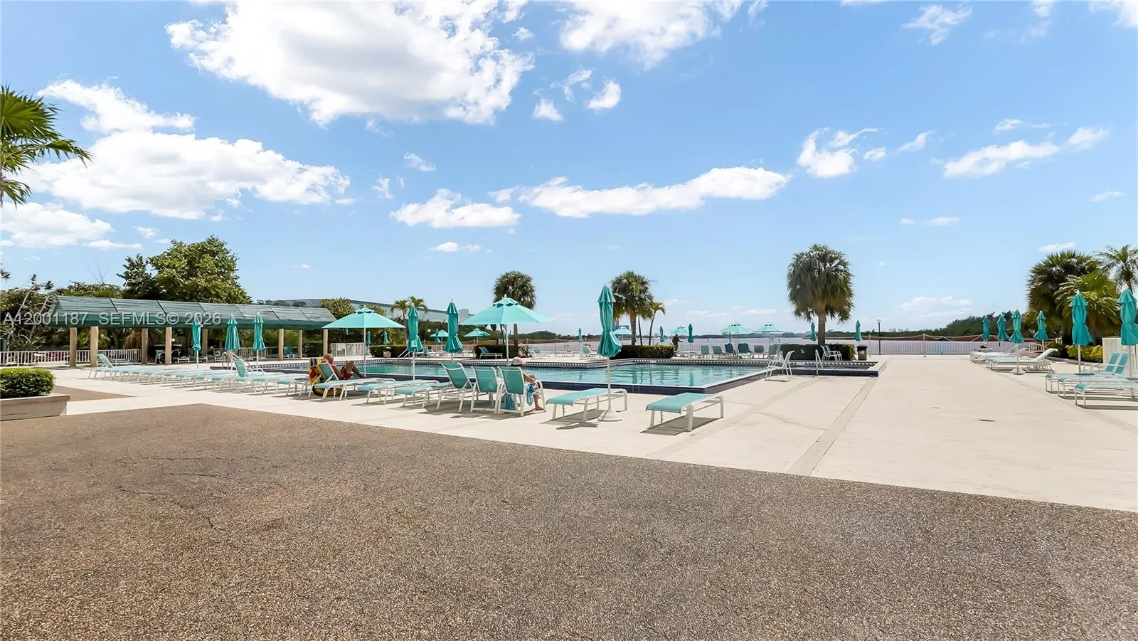 Resort-Style Waterfront