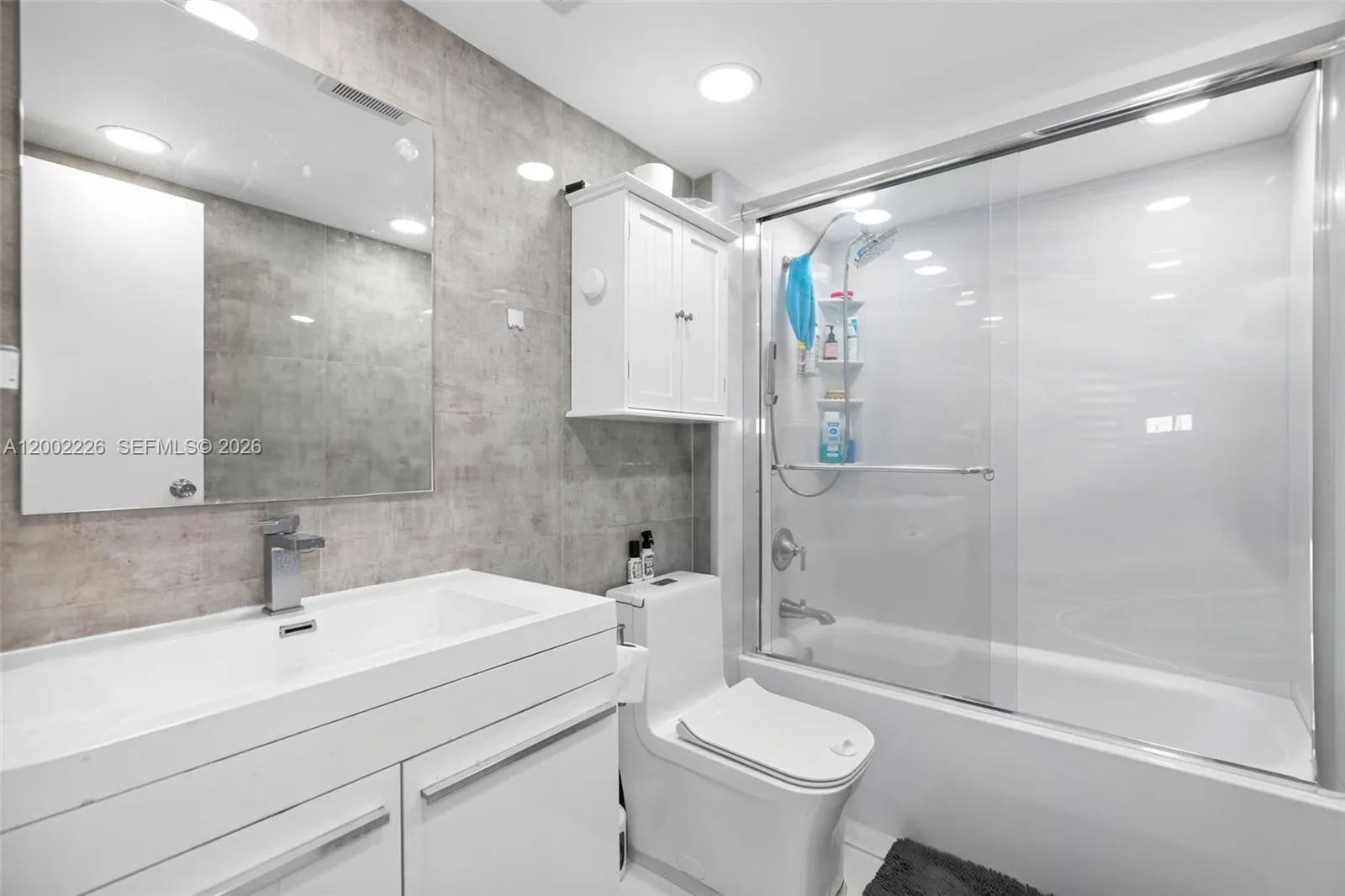 16546 Ne 26th Ave 3j, North Miami Beach, Florida 3, North Miami Beach, Florida 33160, 2 Bedrooms Bedrooms, ,2 BathroomsBathrooms,Residential,For Sale,16546 Ne 26th Ave 3j, North Miami Beach, Florida 3,A12002226
