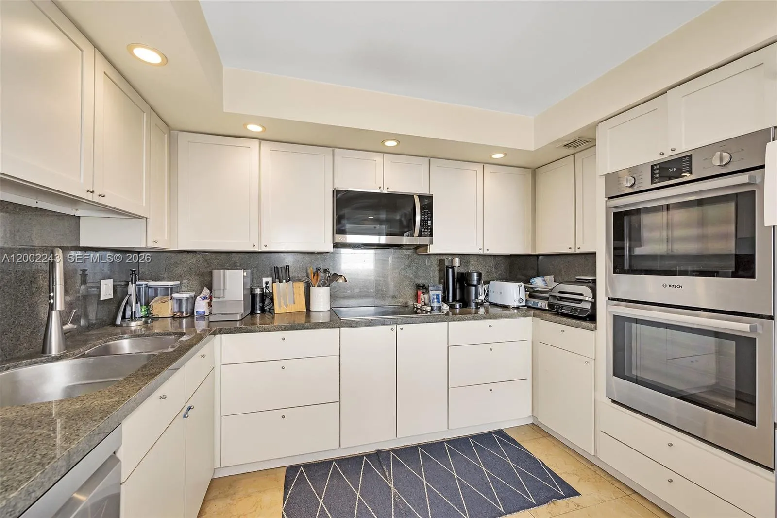 155 Ocean Lane Dr 1101, Key Biscayne, Florida 3314, Key Biscayne, Florida 33149, 3 Bedrooms Bedrooms, ,3 BathroomsBathrooms,Residential Lease,For Rent,155 Ocean Lane Dr 1101, Key Biscayne, Florida 3314,A12002243