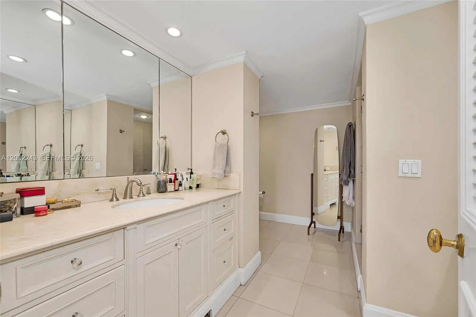 155 Ocean Lane Dr 1101, Key Biscayne, Florida 3314, Key Biscayne, Florida 33149, 3 Bedrooms Bedrooms, ,3 BathroomsBathrooms,Residential Lease,For Rent,155 Ocean Lane Dr 1101, Key Biscayne, Florida 3314,A12002243