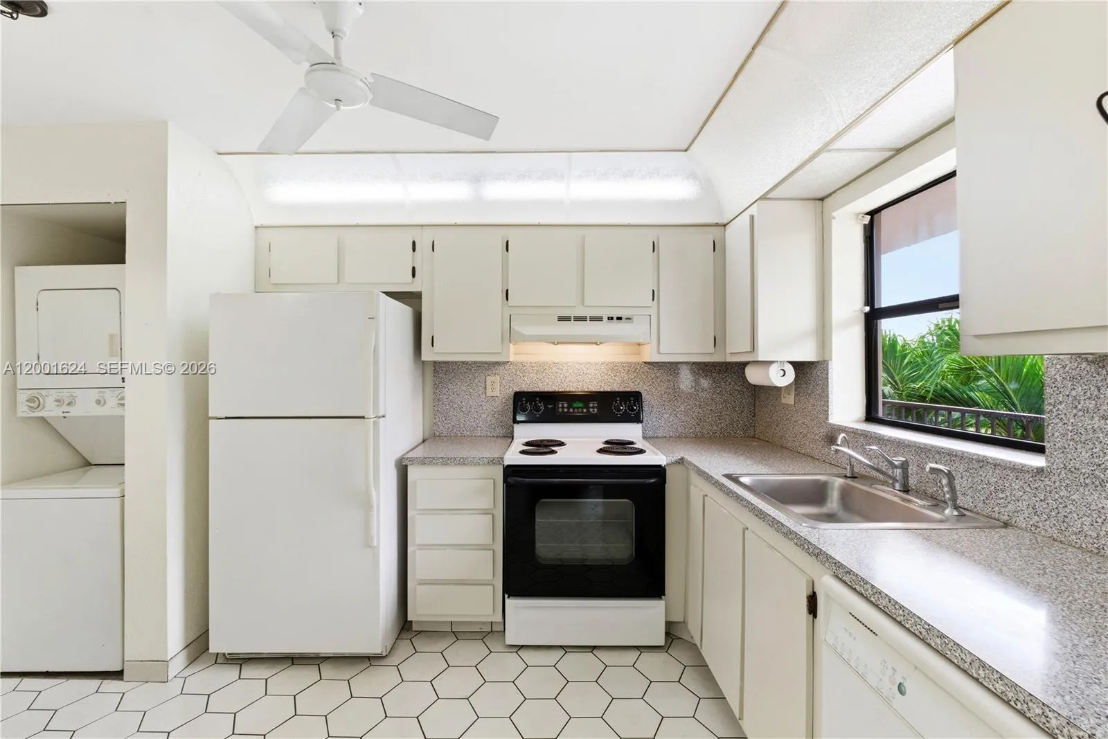 10444 Nw 30th Ct 306, Sunrise, Florida 33322, Sunrise, Florida 33322, 1 Bedroom Bedrooms, ,1 BathroomBathrooms,Residential,For Sale,10444 Nw 30th Ct 306, Sunrise, Florida 33322,A12001624
