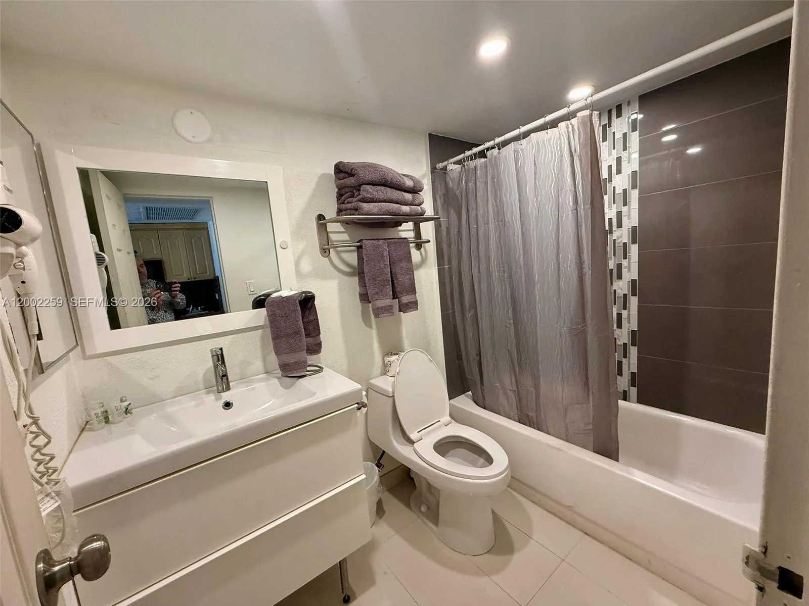 19201 Collins Ave 241, Sunny Isles Beach, Florida, Sunny Isles Beach, Florida 33160, ,1 BathroomBathrooms,Residential Lease,For Rent,19201 Collins Ave 241, Sunny Isles Beach, Florida ,A12002259