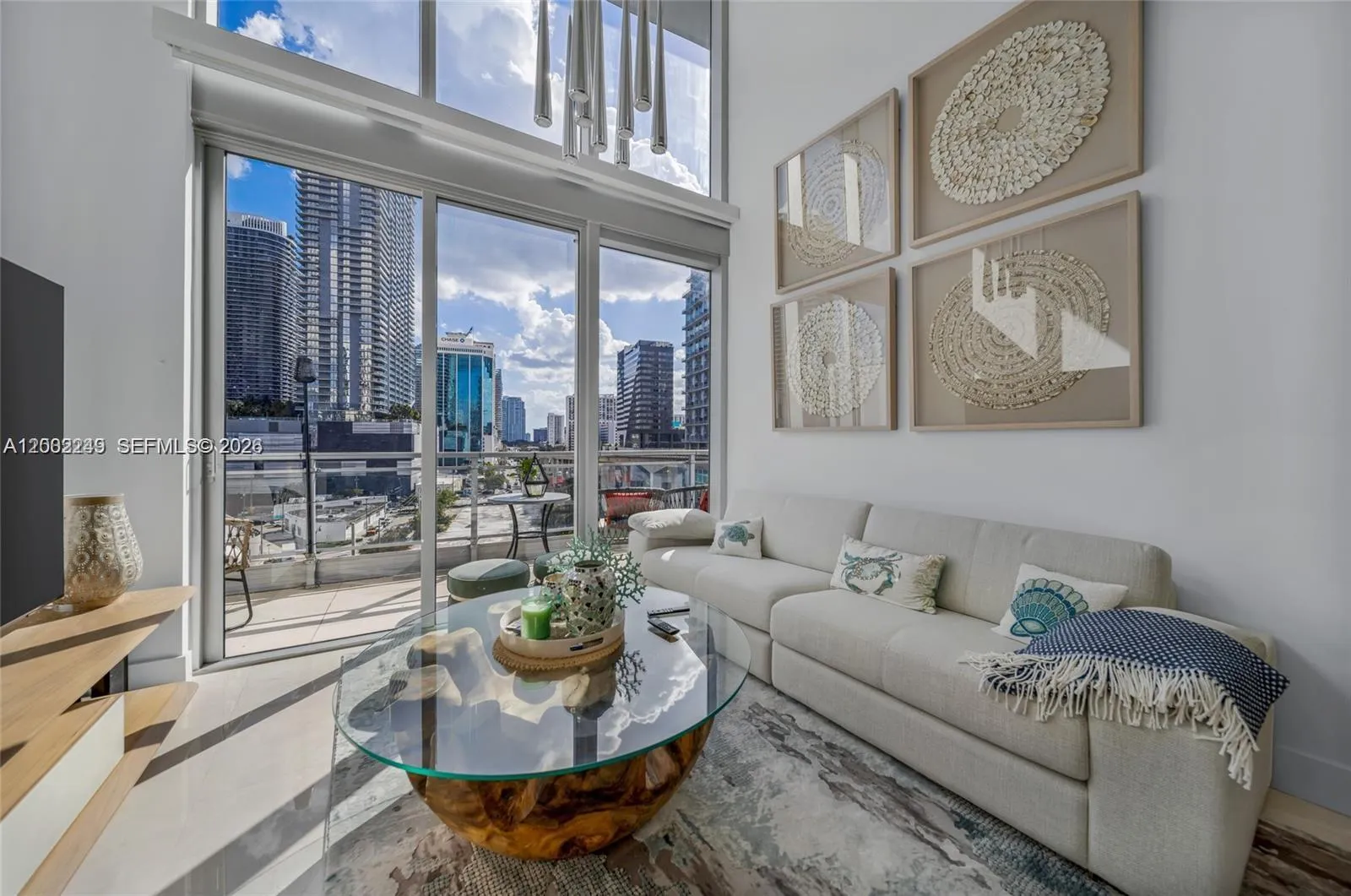 92 Sw 3rd St 902, Miami, Florida 33130, Miami, Florida 33130, 3 Bedrooms Bedrooms, ,3 BathroomsBathrooms,Residential Lease,For Rent,92 Sw 3rd St 902, Miami, Florida 33130,A12002249