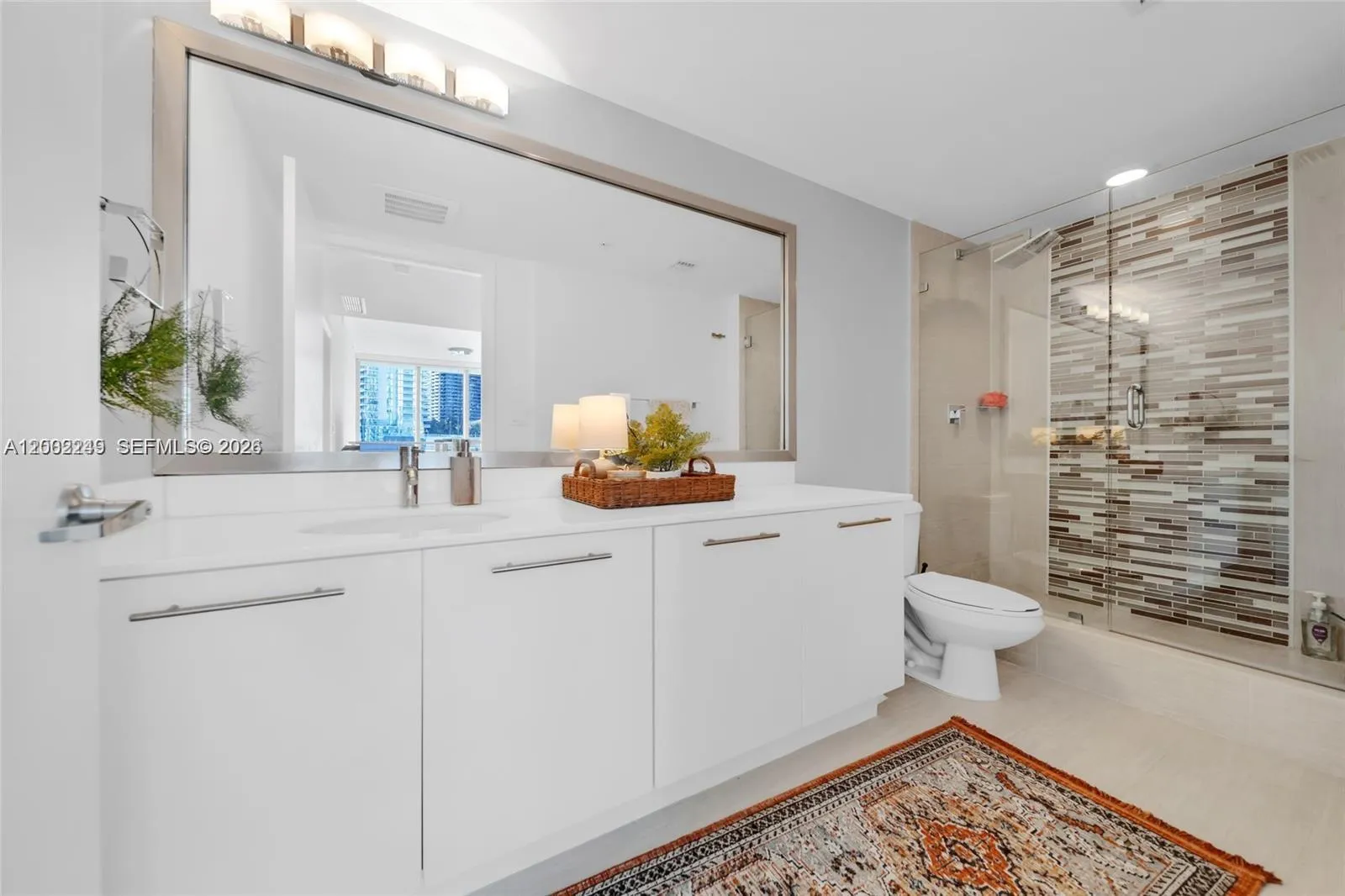 92 Sw 3rd St 902, Miami, Florida 33130, Miami, Florida 33130, 3 Bedrooms Bedrooms, ,3 BathroomsBathrooms,Residential Lease,For Rent,92 Sw 3rd St 902, Miami, Florida 33130,A12002249