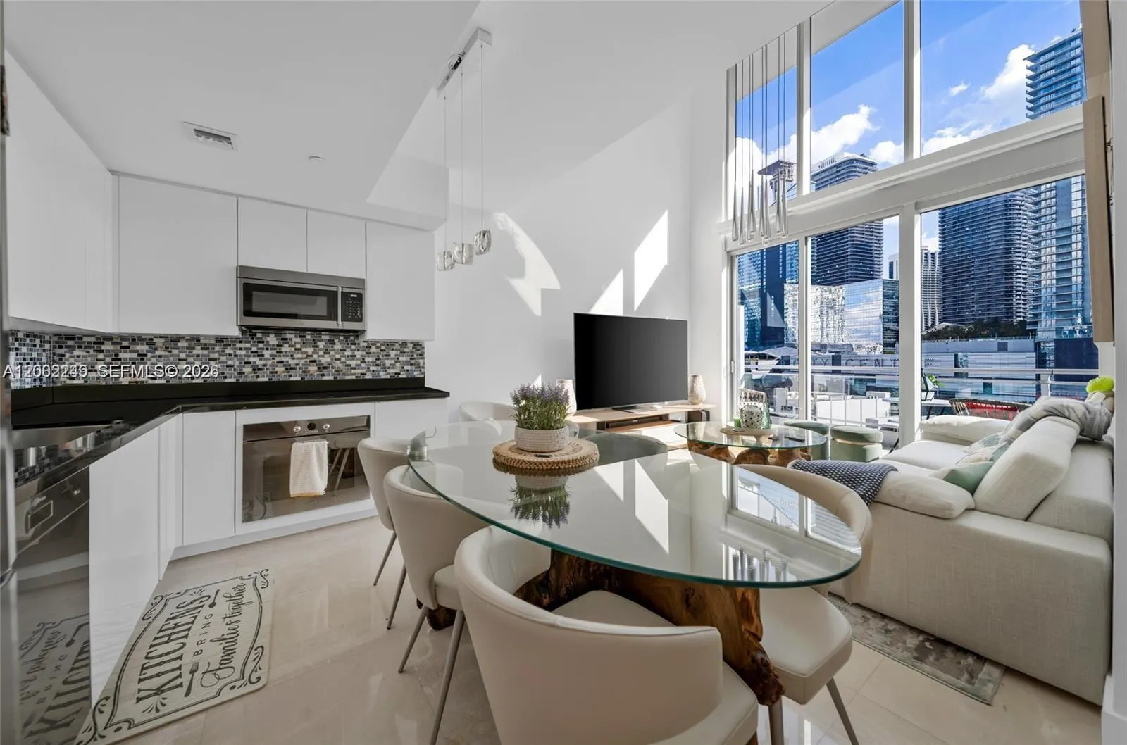 92 Sw 3rd St 902, Miami, Florida 33130, Miami, Florida 33130, 3 Bedrooms Bedrooms, ,3 BathroomsBathrooms,Residential Lease,For Rent,92 Sw 3rd St 902, Miami, Florida 33130,A12002249