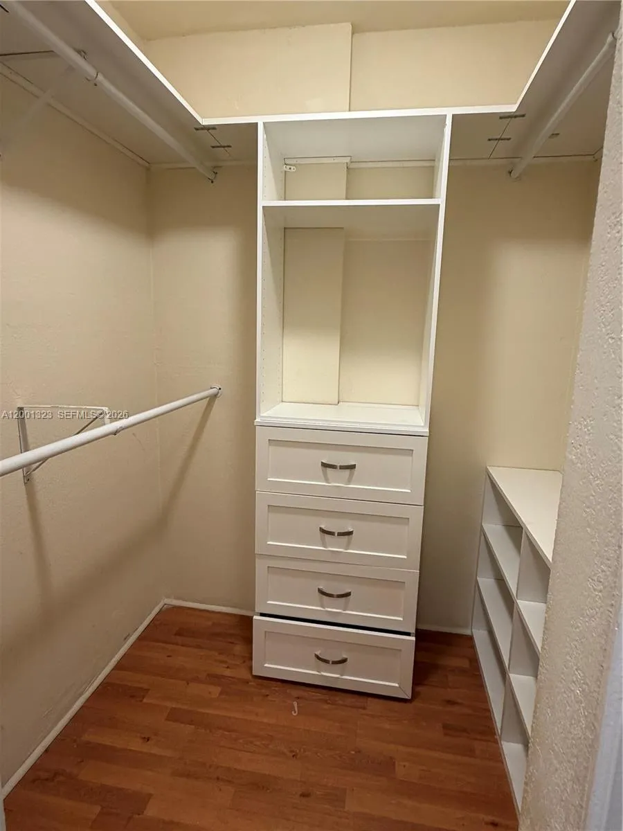 100 Edgewater Dr 127, Coral Gables, Florida 33133, Coral Gables, Florida 33133, 1 Bedroom Bedrooms, ,1 BathroomBathrooms,Residential Lease,For Rent,100 Edgewater Dr 127, Coral Gables, Florida 33133,A12001323
