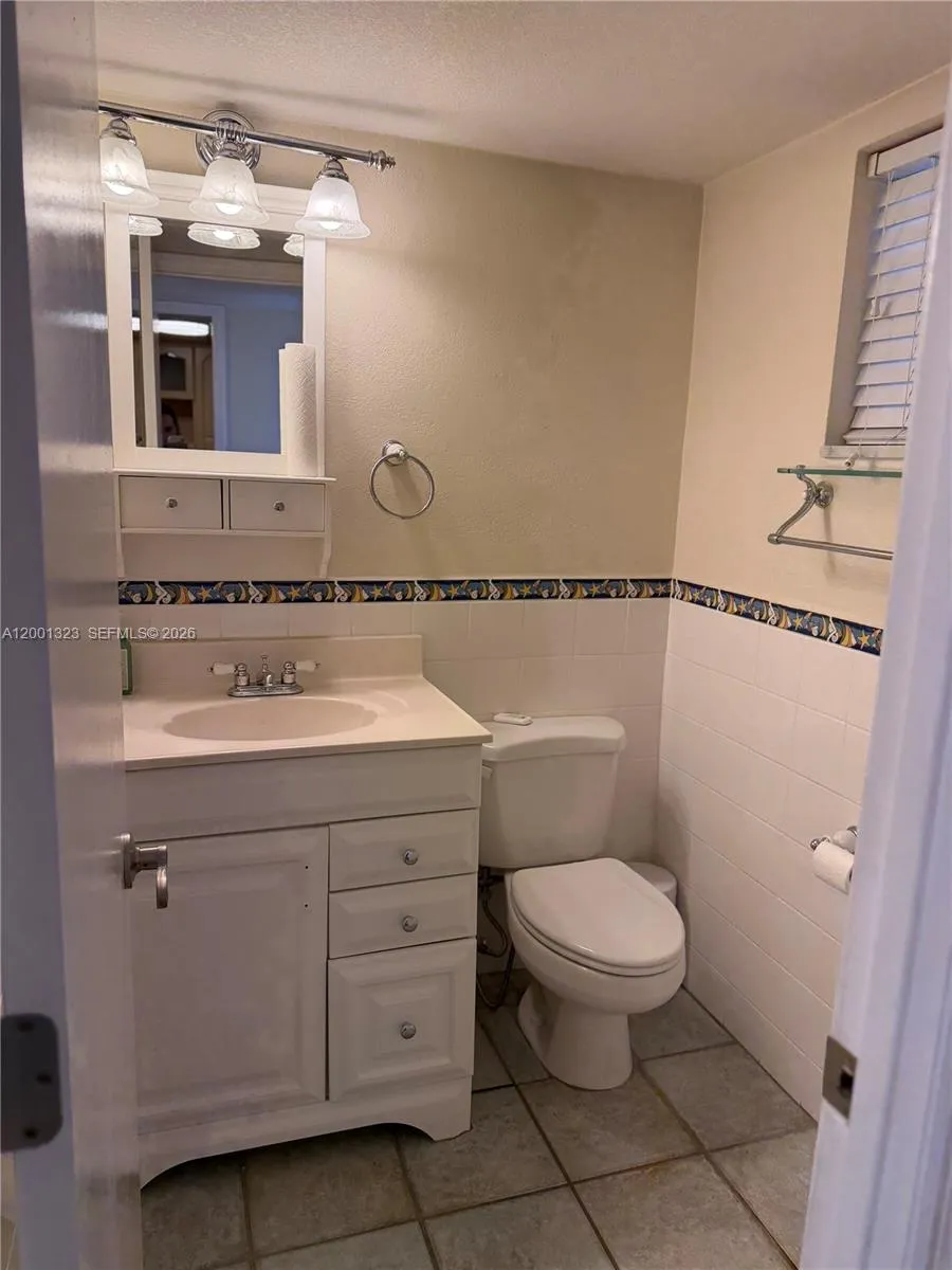 100 Edgewater Dr 127, Coral Gables, Florida 33133, Coral Gables, Florida 33133, 1 Bedroom Bedrooms, ,1 BathroomBathrooms,Residential Lease,For Rent,100 Edgewater Dr 127, Coral Gables, Florida 33133,A12001323
